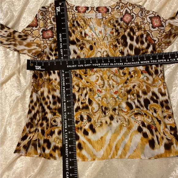 Chicos Animal Print Top Chicos Great condition sequins Chicos size 2= Large - Picture 4 of 5